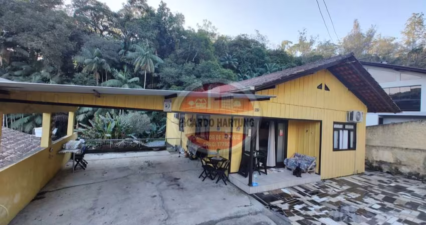 Casa com 3 quartos à venda no Glória, Blumenau 