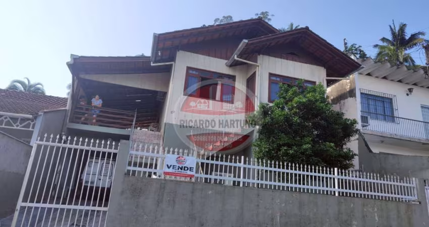 Casa com 11 quartos à venda no Garcia, Blumenau 