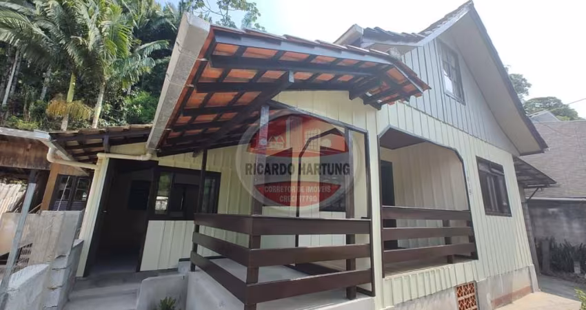 Casa com 3 quartos à venda no Valparaíso, Blumenau 