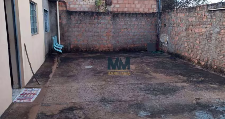 Casa com 2 dormitórios à venda, 67 m² por R$ 200.000,00 - Jardim Copacabana - Uberaba/MG
