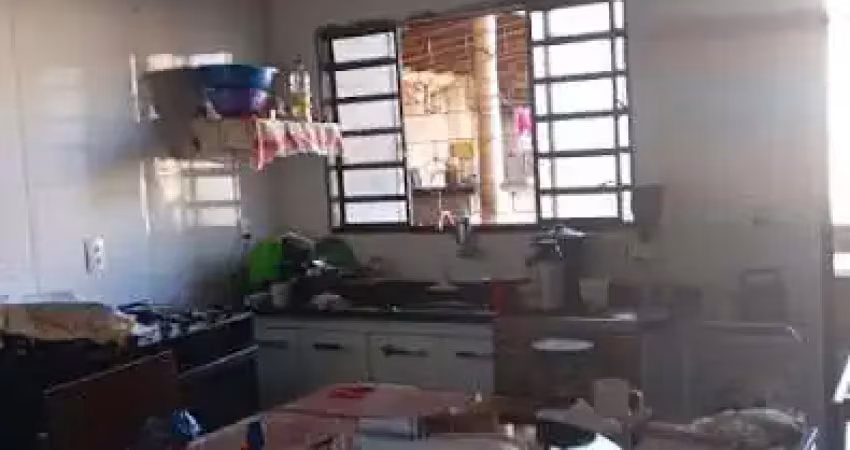 VENDE-SE CASA JD.MANHATAN