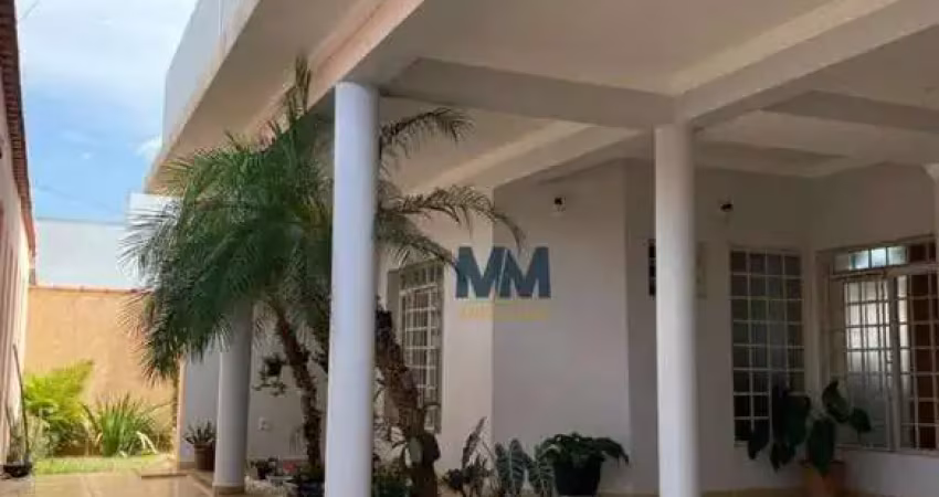 Casa com 4 dormitórios à venda, 360 m² por R$ 1.000.050 - Lourdes - Uberaba/MG