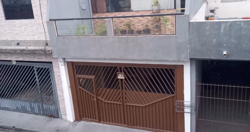 Casa - com escritura pública e com IPTU isento. Sobrado com 4 quartos, sendo 2 suítes, com garagem para 2 carros em Zona Sul SP.