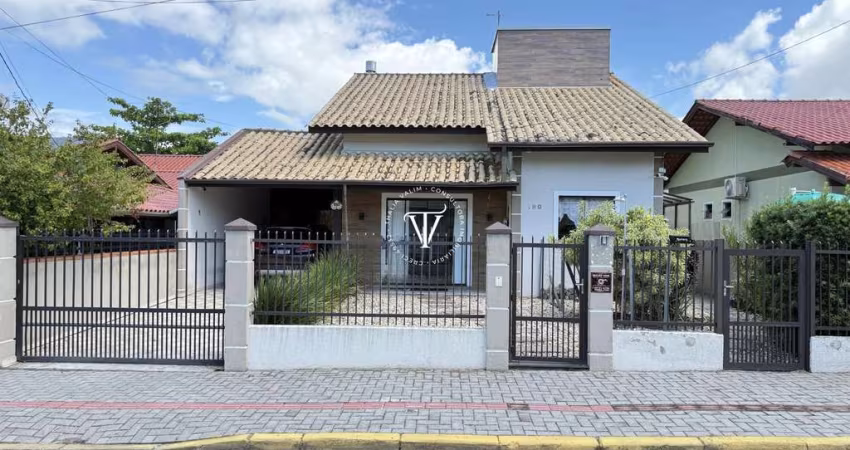Casa 4 dormitórios à venda Zimbros Bombinhas/SC