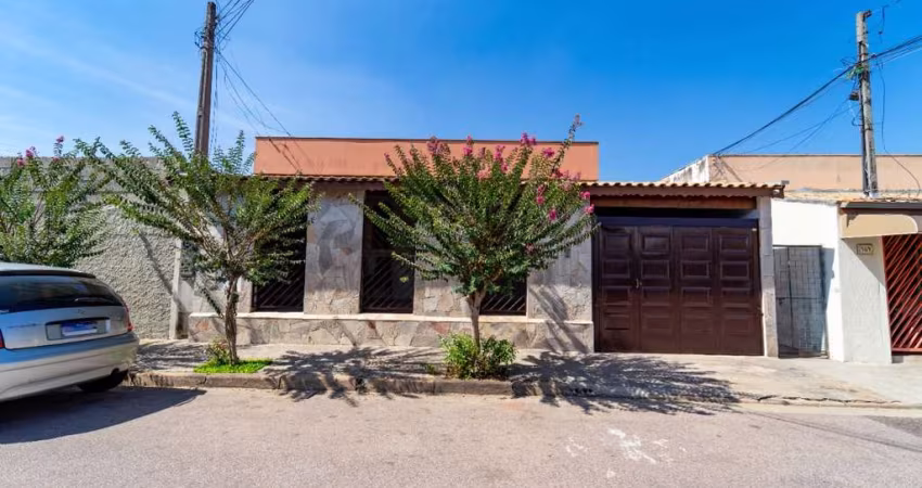 Casa de vila para venda com 4 quartos, sendo 2 suítes, 328m²