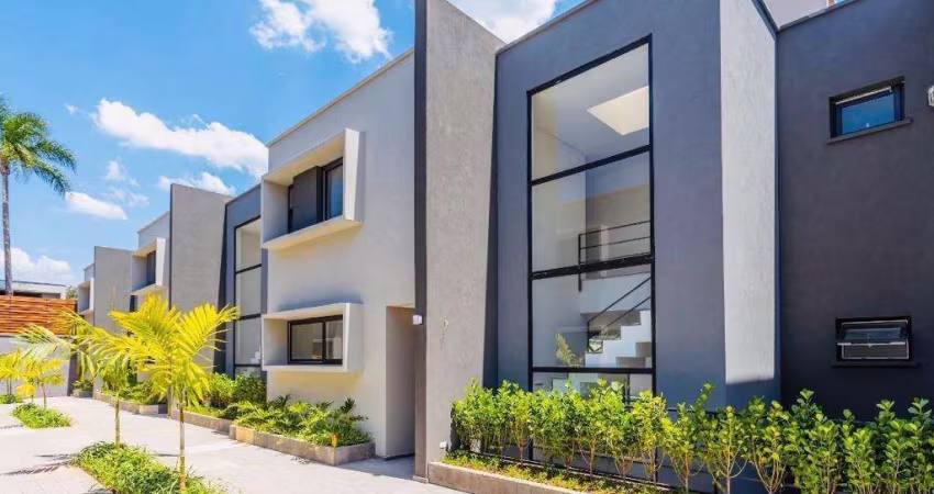 Casa em condomínio para venda com 4 quartos, sendo 4 suítes, 401.12m²