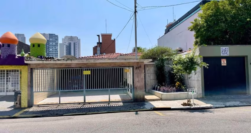 Casa tipo para venda com 4 quartos, sendo 2 suítes, 255m²