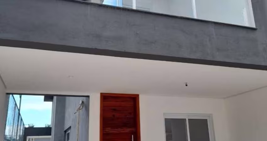Casa em condomínio para venda com 3 quartos, sendo 3 suítes, 232m²