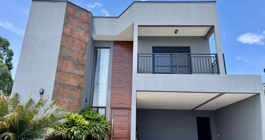 Casa em condomínio para venda com 3 quartos, sendo 1 suíte, 267m²