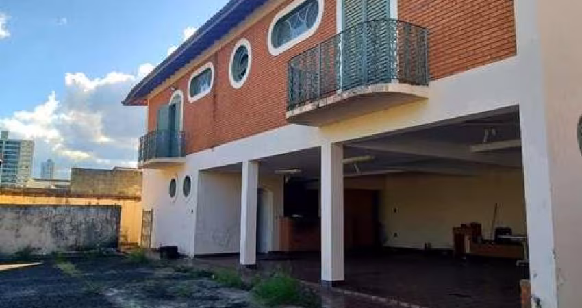 Casa de vila para venda com 4 quartos, sendo 2 suítes, 480m²