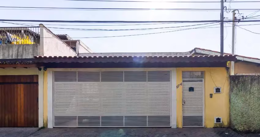 Casa tipo para venda com 2 quartos, sendo 1 suíte, 120m²