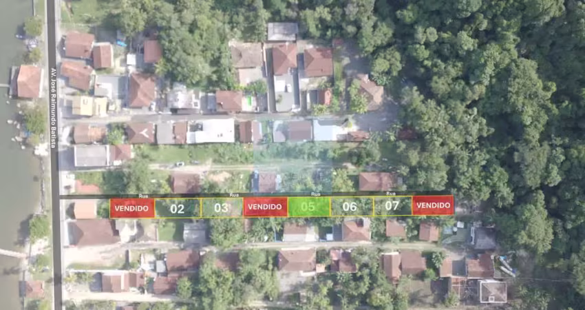 Terreno com localização privilegiada na baía - 250m²