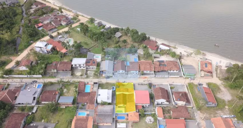 Casa com piscina perto da praia - vila da glória - são francisco do sul