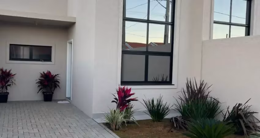 Casa médio padrão, 62m2, bairro  cará cará, ótima localização