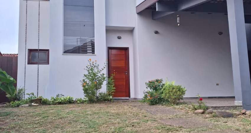 Casa impecável no Urbanova – 3 dormitórios, escritório e área de lazer incrível