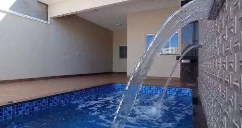 Casa à venda com piscina, 3 quartos, armários embutidos e espaço amplo em Rio Verde - GO