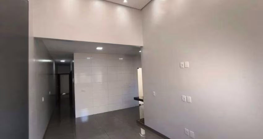 Casa à venda com acabamento impecável, espaço amplo e 3 quartos em Rio Verde - GO