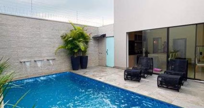 Casa com piscina com hidro e churrasqueira à venda no Canaã em Rio Verde - GO