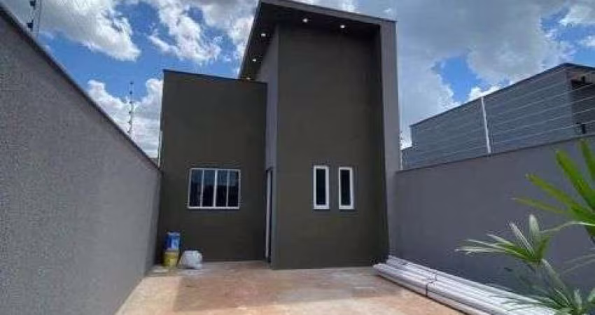 Casa à venda em Rio Verde - GO com ótima localização, 3 quartos, espaço amplo e estética moderna