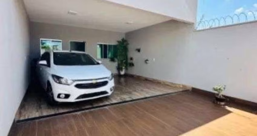 Casa à venda com armários embutidos, garagem ampla e 3 quartos em Rio Verde - GO