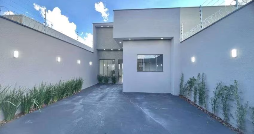 Casa á venda com quintal, 3 quartos, espaço amplo e acabamento moderno em Rio Verde - GO