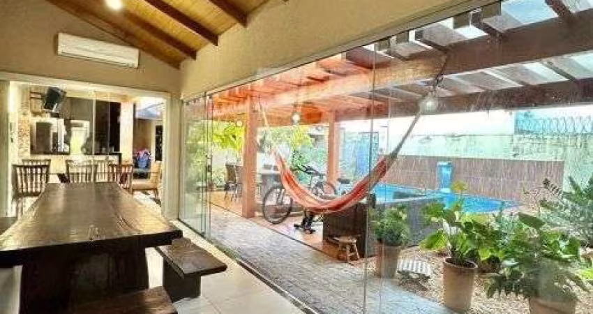 Casa à venda com churrasqueira, forno de pizza, piscina, armários e 3 quartos em Rio Verde - GO