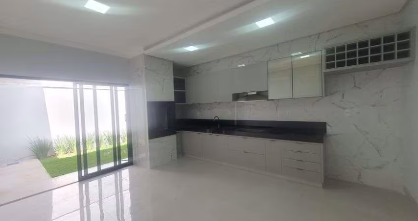 Casa a venda com 3 quartos sendo 1 suíte, garagem 4 carros em Residencial Ataides Rio verde Go