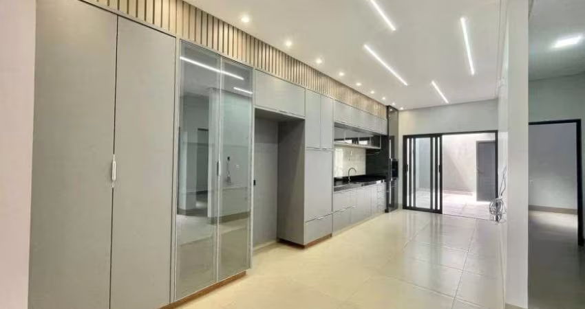 Casa à venda em Rio Verde - GO com 3 quartos, churrasqueira e armários embutidos