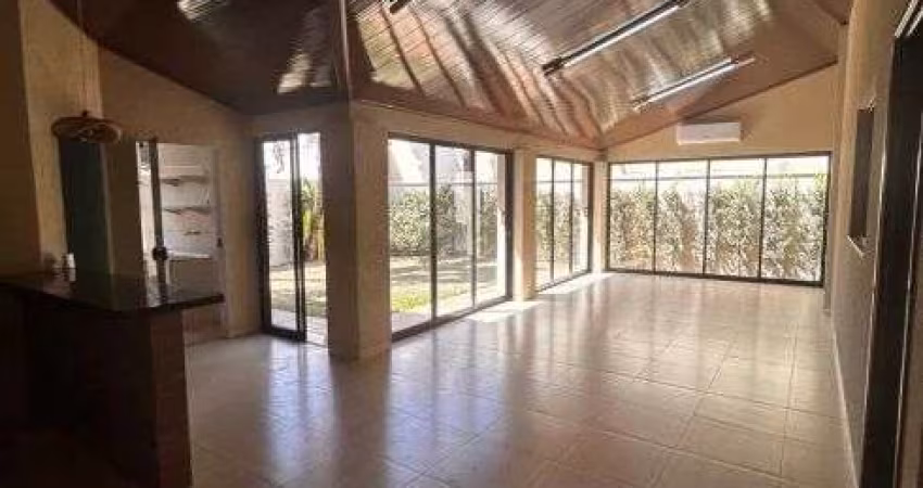 Casa à venda com 3 quartos, ar condicionado e armários embutidos e churrasqueira em Rio Verde - GO