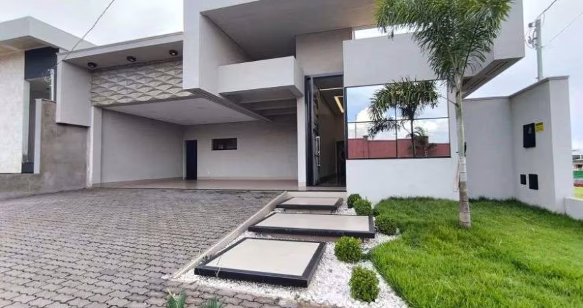 Casa com piscina, churrasqueira, armários, espaço amplo e 3 suítes em Rio Verde - GO