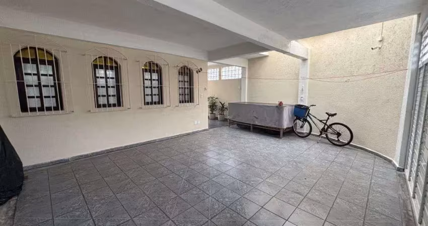 Sobrado à Venda com 2 quartos, 86m²