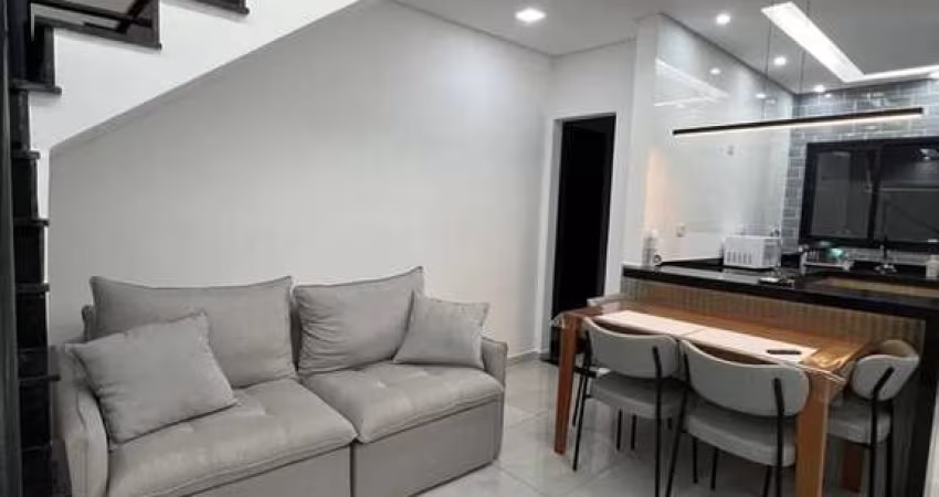 Sobrado à Venda com 2 quartos, 55m²