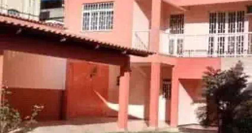 Casa duplex próxima as principais acessos a Ubá.