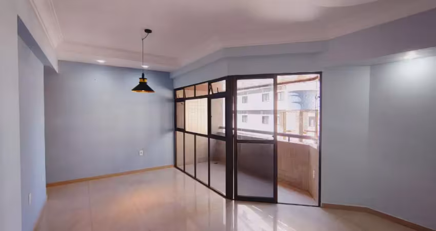 A venda apartamento com 03 quartos +dce bairro de tambaú