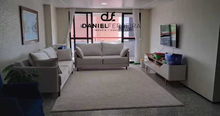Apartamento Alto Padrão no Guararapes – 212 m², 5 Suítes e 4 Vagas!