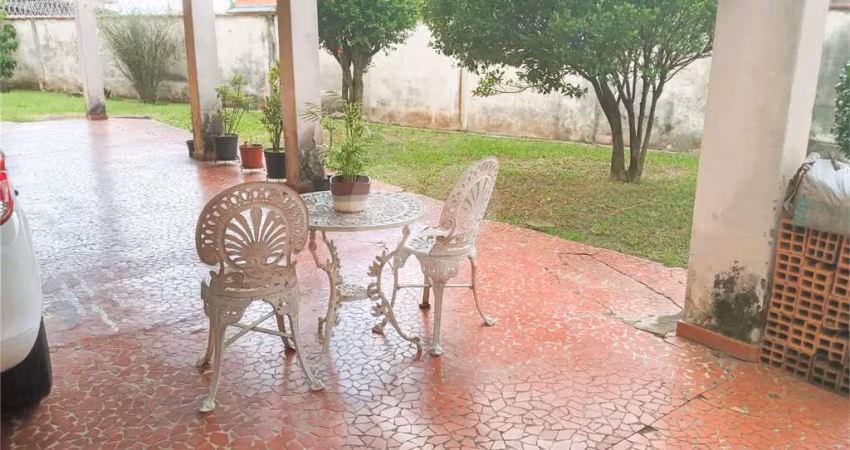 Casa térrea com 3 quartos à venda em Jardim Londrina - SP