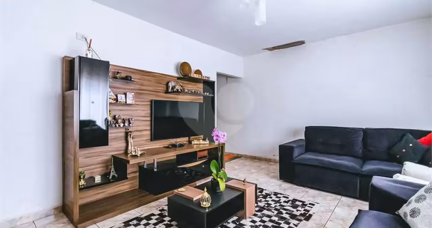 Casa térrea com 2 quartos à venda em Vila Gumercindo - SP