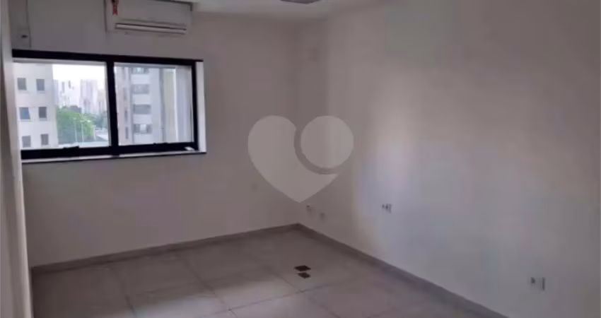 Sala comercial à venda na Avenida Iraí, Moema, São Paulo