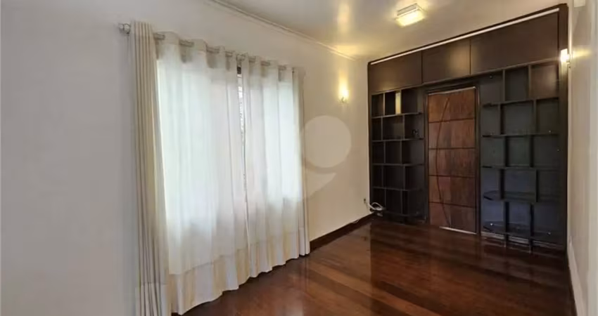Casa térrea com 3 quartos à venda em Veleiros - SP