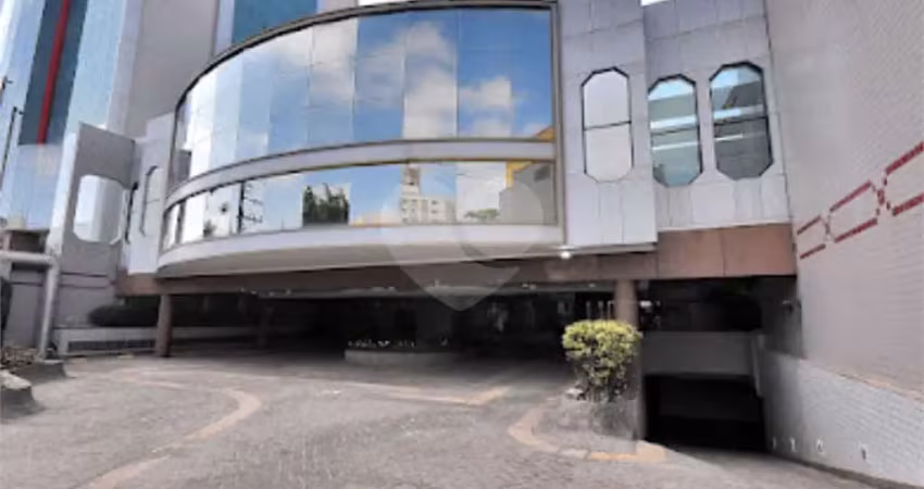 Prédio para alugar na Avenida Tiradentes, Bom Retiro, São Paulo