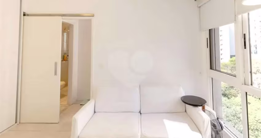 Apartamento com 1 quarto à venda na Avenida Chibarás, Moema, São Paulo