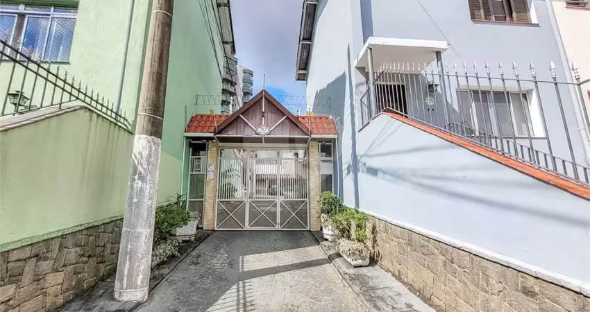 Casa em condomínio fechado com 3 quartos à venda na Rua Salvador de Edra, Saúde, São Paulo