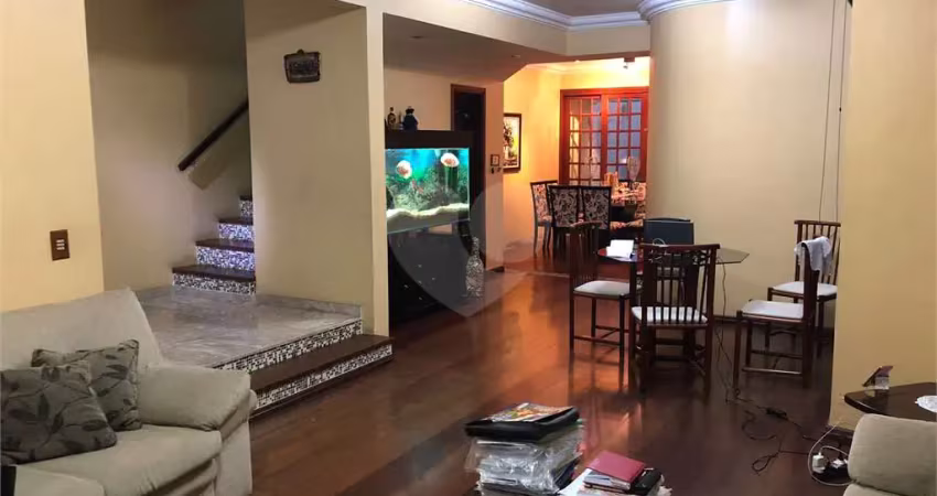Sobrado à venda com 3 quartos, sendo 3 suítes,  em saúde, são paulo - sp