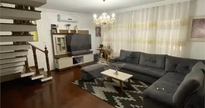 Sobrado à venda com 4 quartos, sendo 2 suítes,  em saúde, são paulo - sp