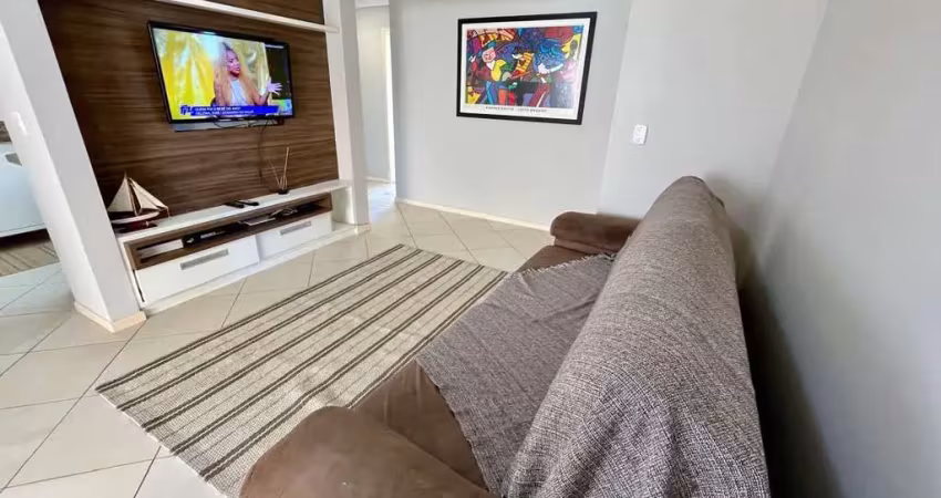 Apartamento com 3 dormitórios na quadra do mar em meia praia - aluguel de temporada