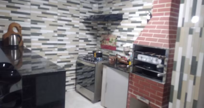Vendo sobrado lindo, com 3 quartos, na 113, Samambaia sul