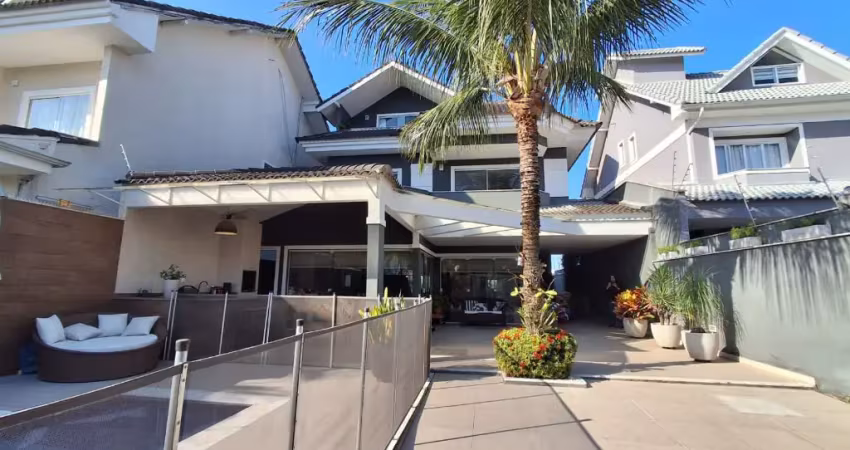 Casa no condomínio sandlake com 273 m, quatro quartos con suites
