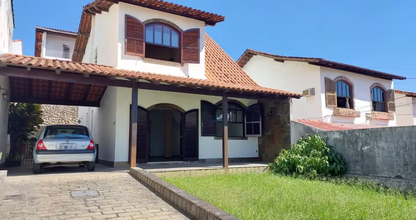 Casa duplex na taquara no condomínio gramado com três quartos
