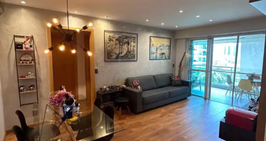 Apartamento na península no condomínio san martin com três suites