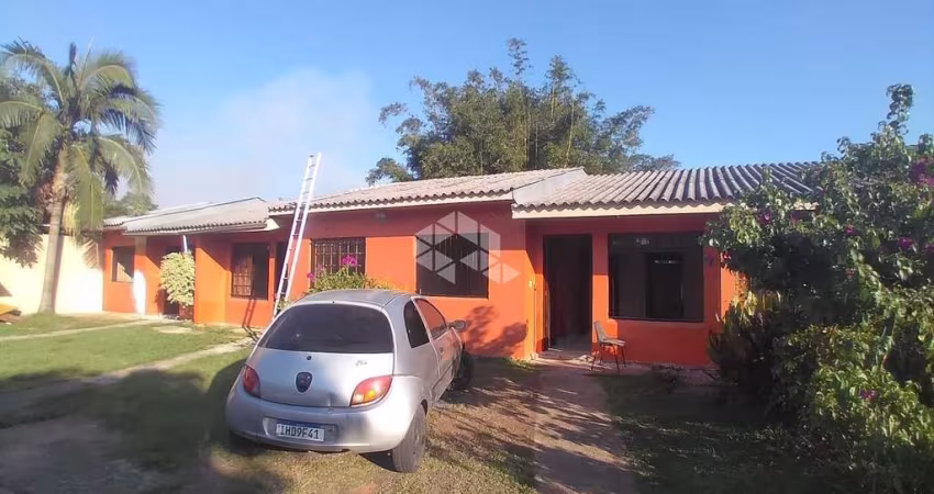 Casa em condomínio fechado com 2 quartos à venda na Rua Itália, 412, Niterói, Canoas